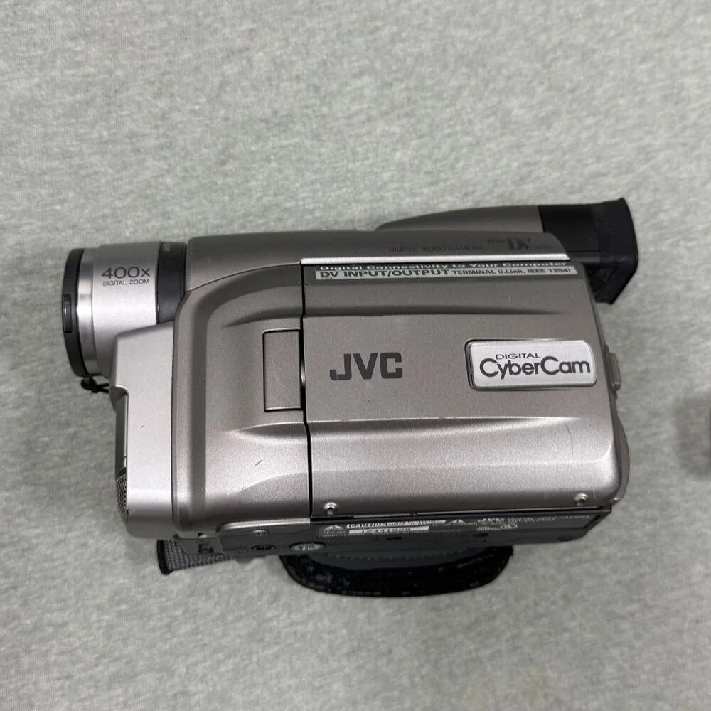 UNTESTED Lot of 6 Cameras And Handheld No Battery No Cords